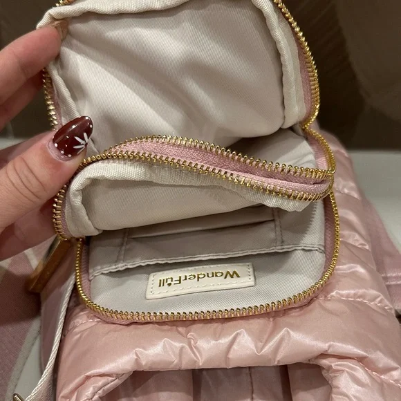 WanderFull Blush HydroBag - Picture 6 of 8